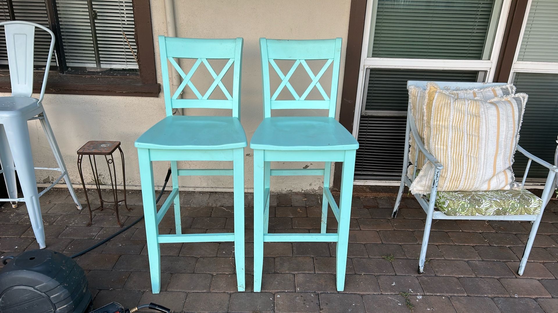 Wooden chairs - Indoor/outdoor