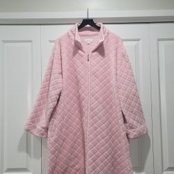 Plus Size 2X Winter Robe Full Zip Pockets Soft Pink By Elaine Excellent Condition PRICE Is Firm Cash Only 