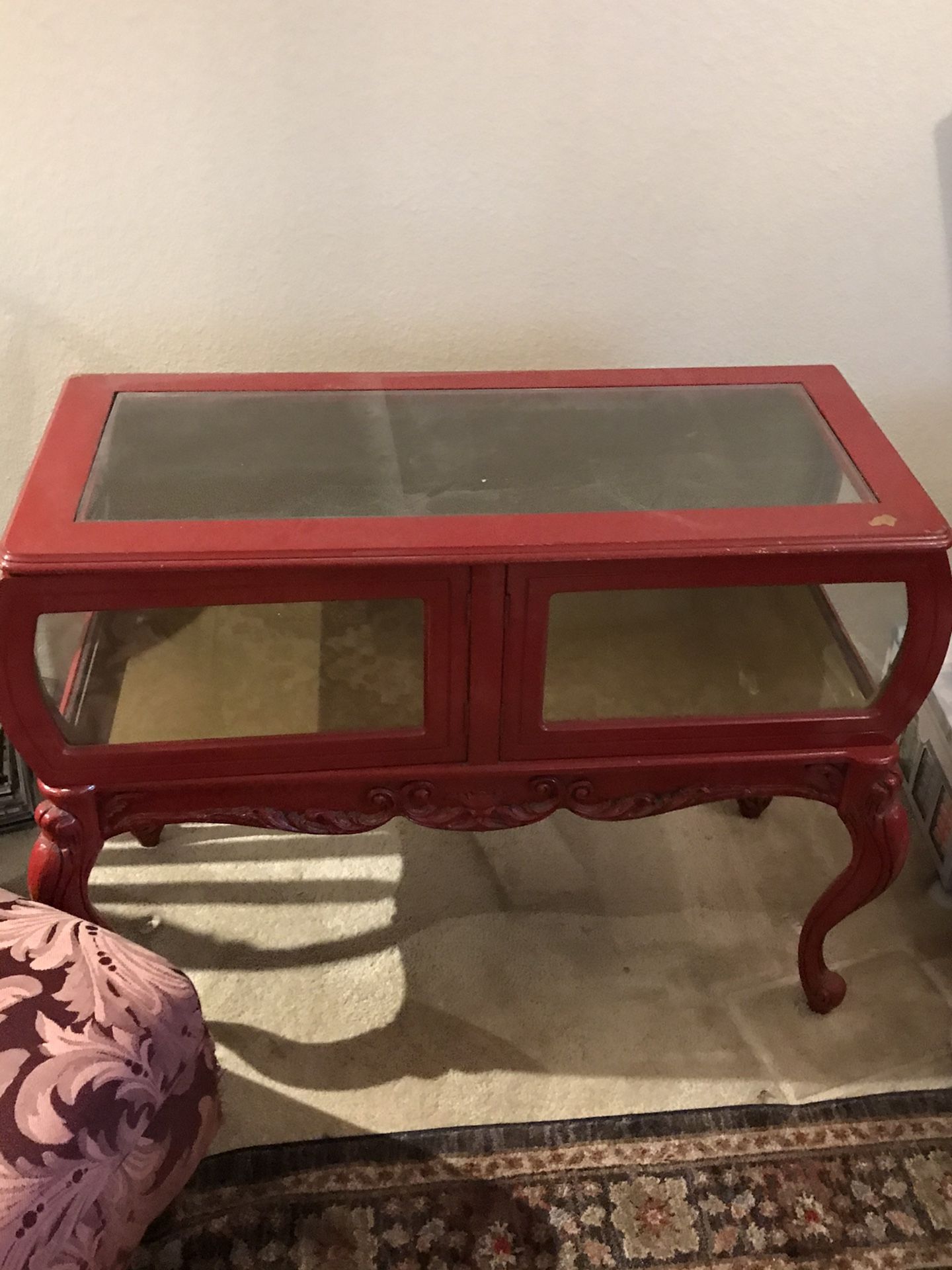 Antique Cherry Red comes with a frame but has missing mirror