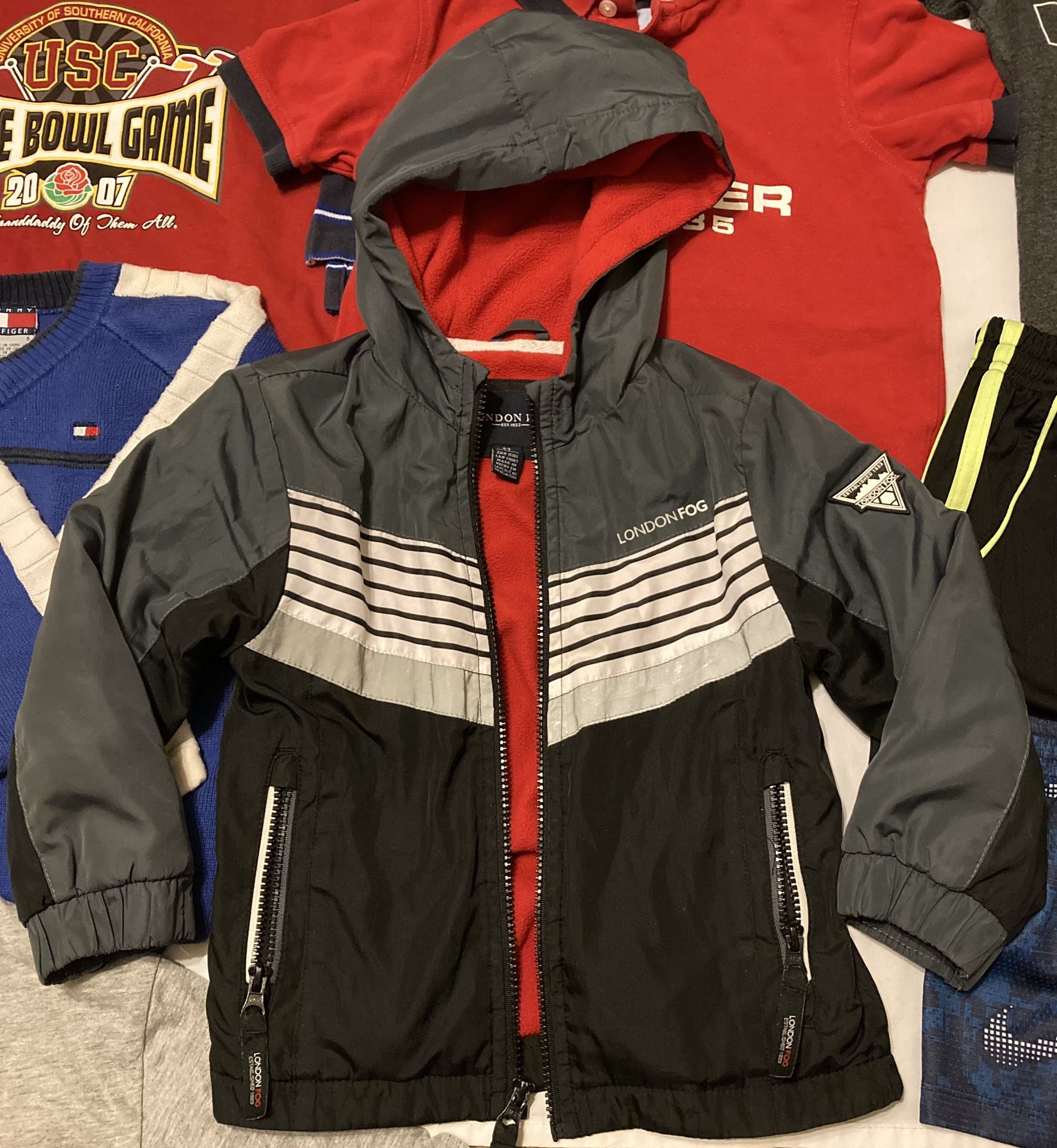 London Fog 4t full zip hoodie jacket 100% polyester black gray white . Great condition , beautiful jacket 13 inches pit to 17 inches length