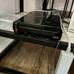 Nintendo Wii U With Over 100 Games