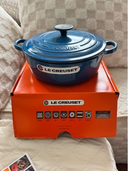 Le Creuset Enameled Cast Iron 3.5 Quart Signature Wide Round Oven (Blue Marseille)