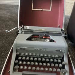 Vintage Typewriter And Case