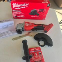 🔥$100 FIRM PRICE 🔥Milwaukee 2686-20 M18 18V Brushless 5 in. Grinder w/Paddle Switch (Tool-Only)