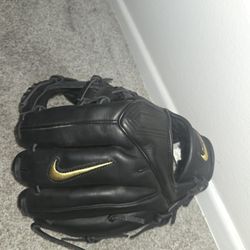 Nike baseball glove