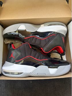Jordan Stay loyal brand new size 8/5