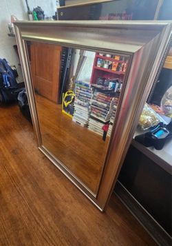 Silver frame mirror