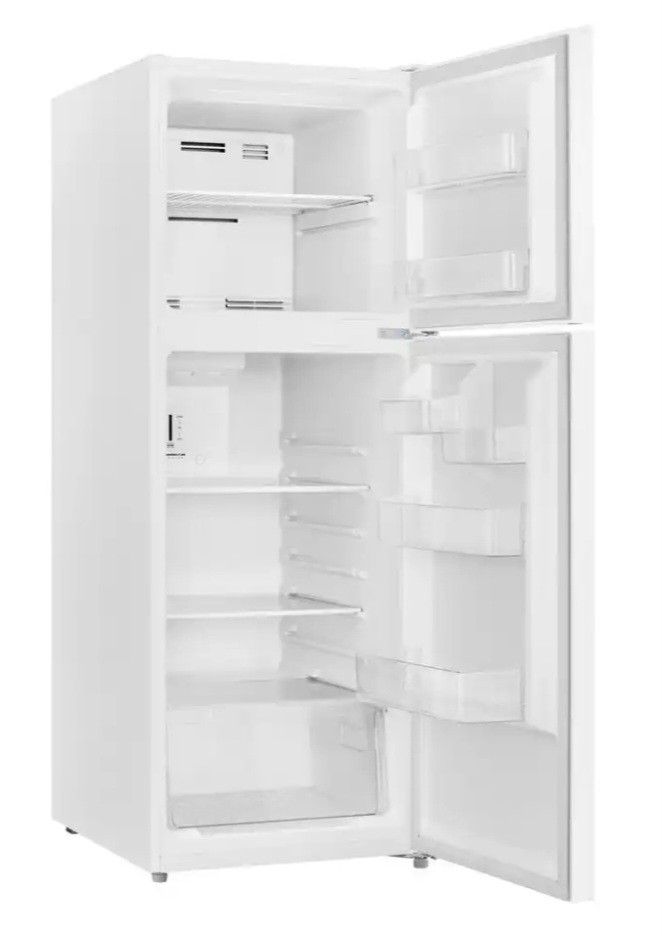 Vissani 10.1 cu. ft. Top Freezer Refrigerator in White.
