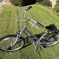 Cruiser Bicycle / Bike In Excellent Condition 