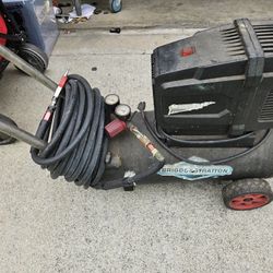 Briggs & Stratton 5 Gallon Air Compressor 