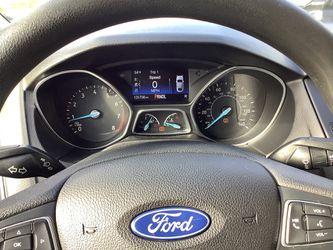 2016 Ford Focus Thumbnail