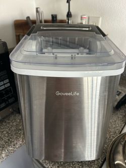Countertop smart ice maker