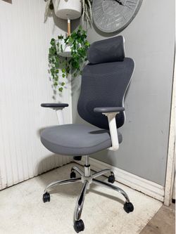 Desk chair, office chair