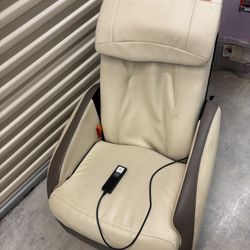 iJOY Active 2.0 Massage Chair – Fully Functional – Excellent Condition