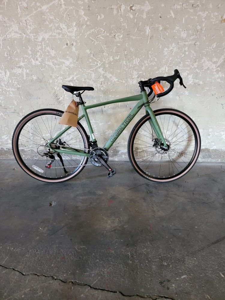 Ozark Trail 700C G.1 Explorer Gravel Bike
