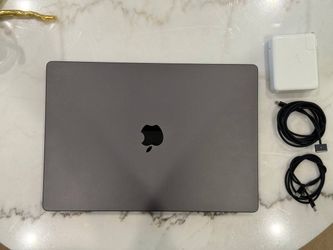 Apple MacBook Pro 16” M3 Max 64GB RAM 2TB SSD Space Black 2023 + Charger