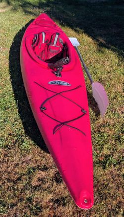 Newer 1 person Kayak