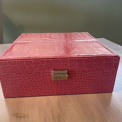 Fax crocodile jewelry box