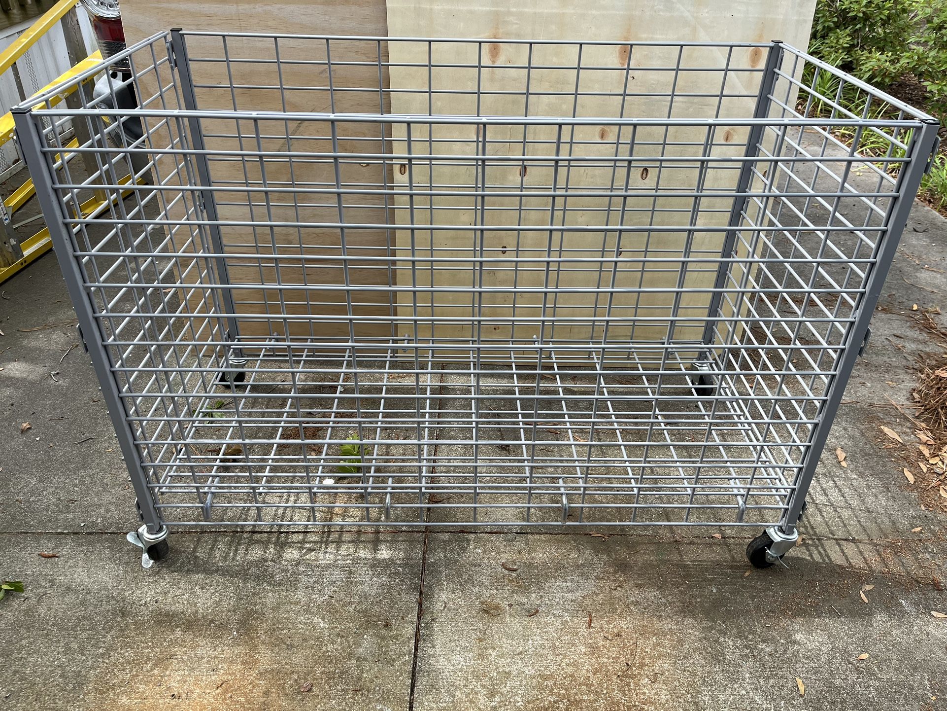 Retail Dump Bins