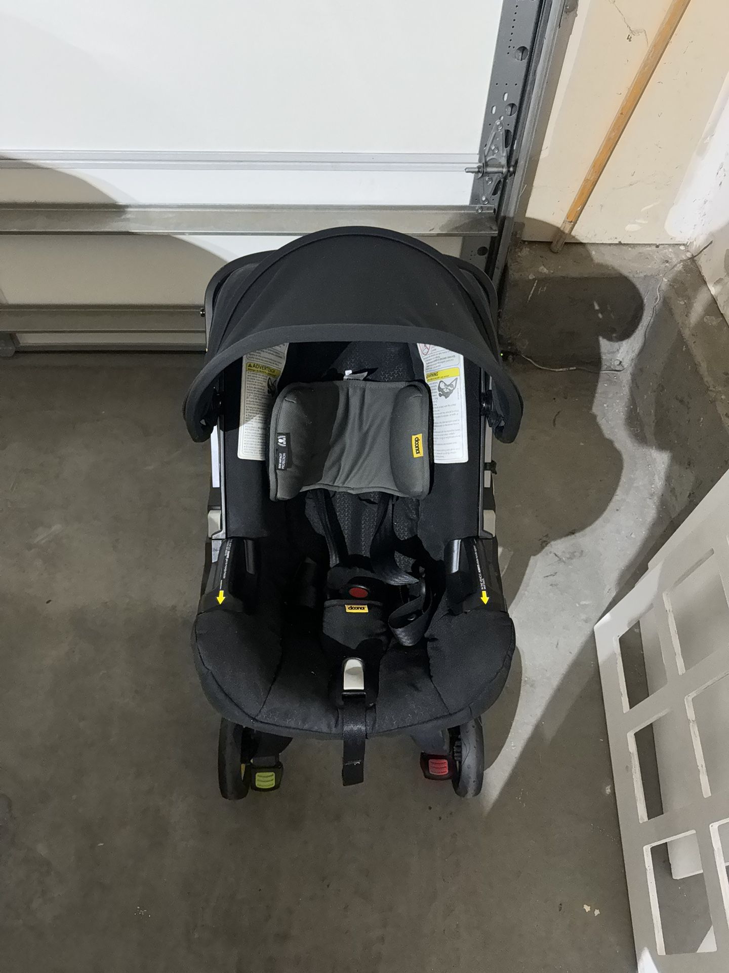 Doona Car Seat / Stroller 