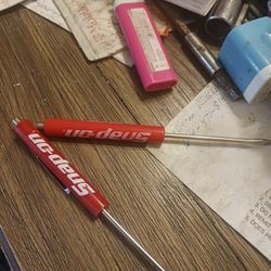 2 SNAP ON MAGNETIC SCREWDRIVERS 