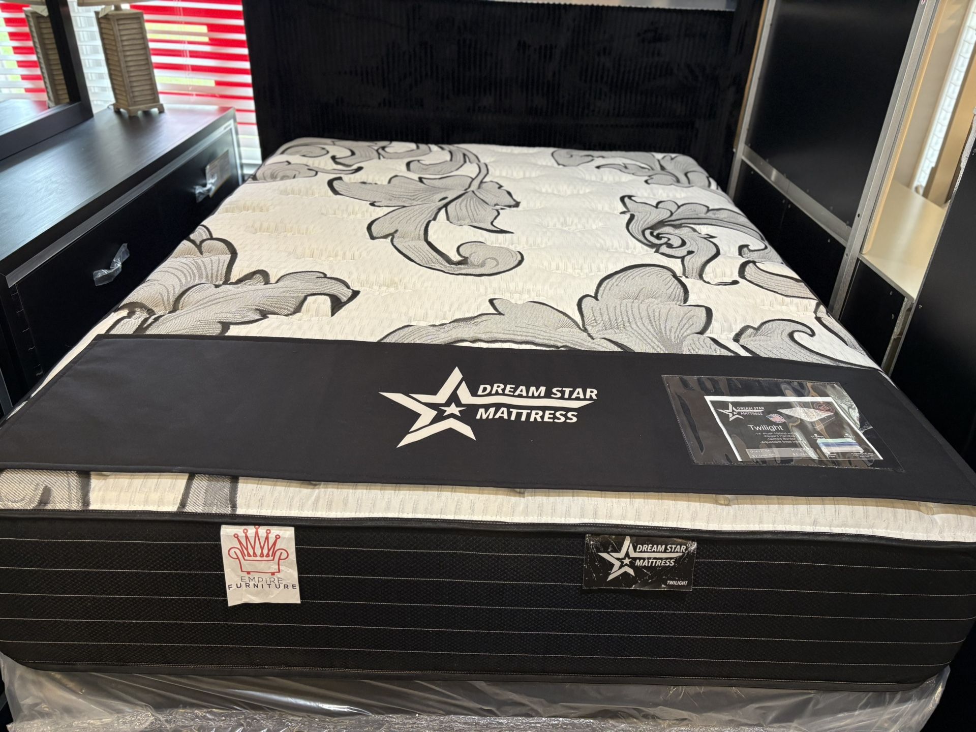 New Queen Size Twilight Mattress Set