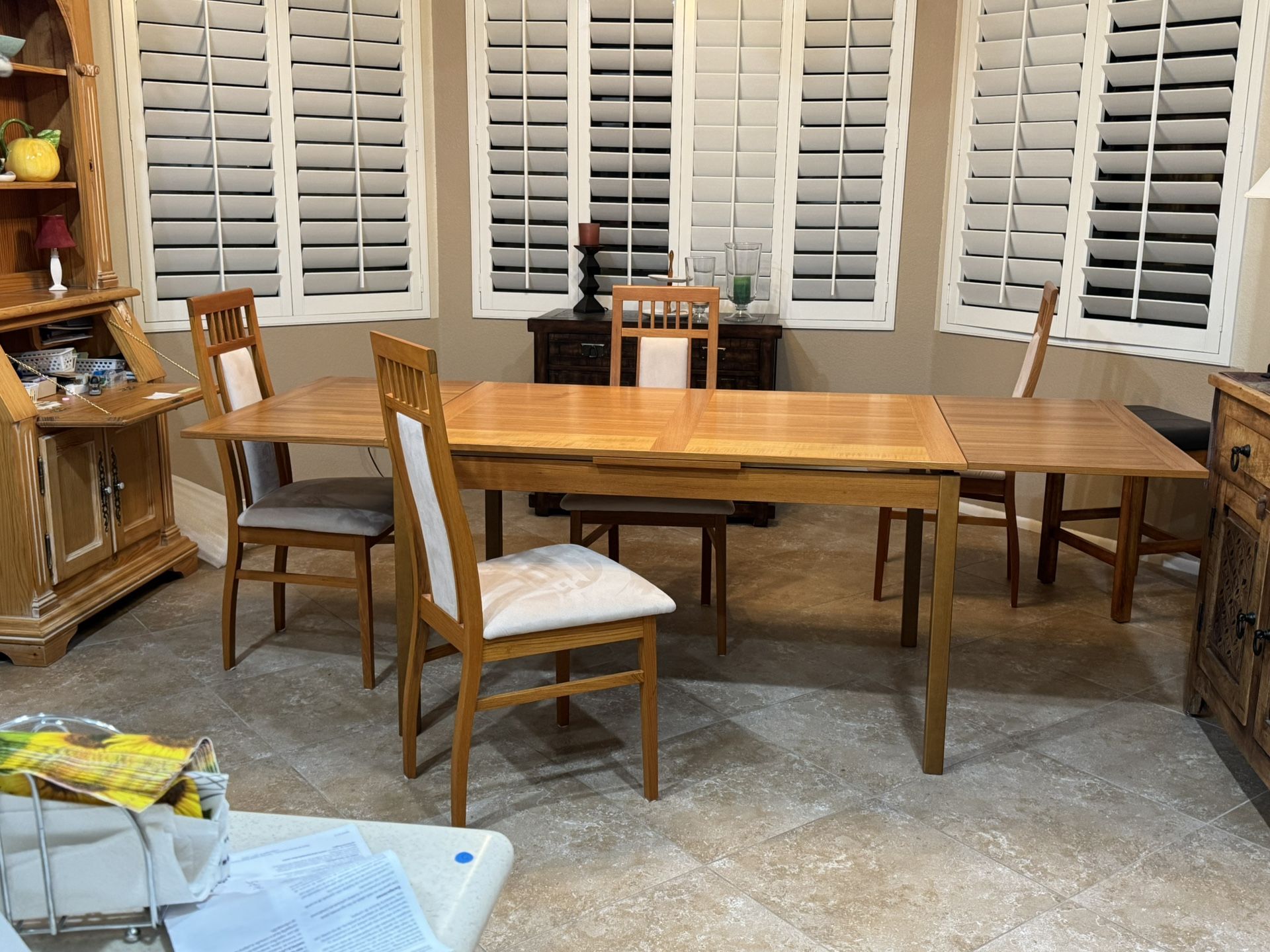 Dining Table VERY UNIQUE it  Extends On Both Sides