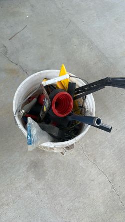 Bucket fool of random tools ⚒️