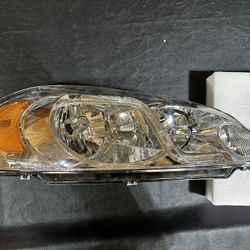 New In Box 2006-2007 Chevy Monte Carlo Headlights 