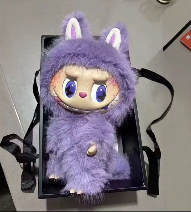 BIG LABUBU