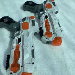 Nerf  Guns    Set  Of  Two