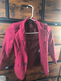 $8 KID'S BLAZER SIZE 6/7