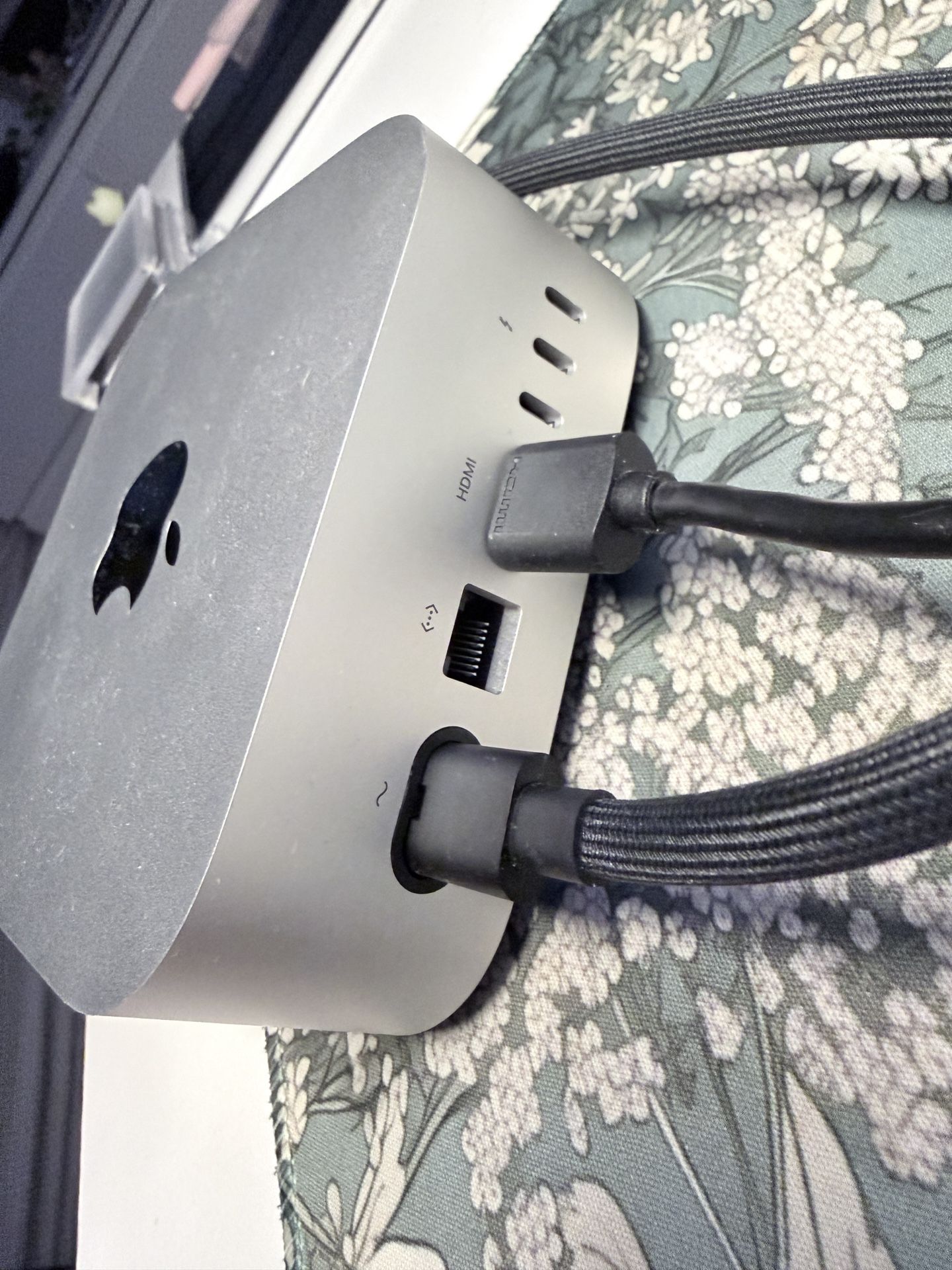 2024 Mac Mini M4 Desktop Computer