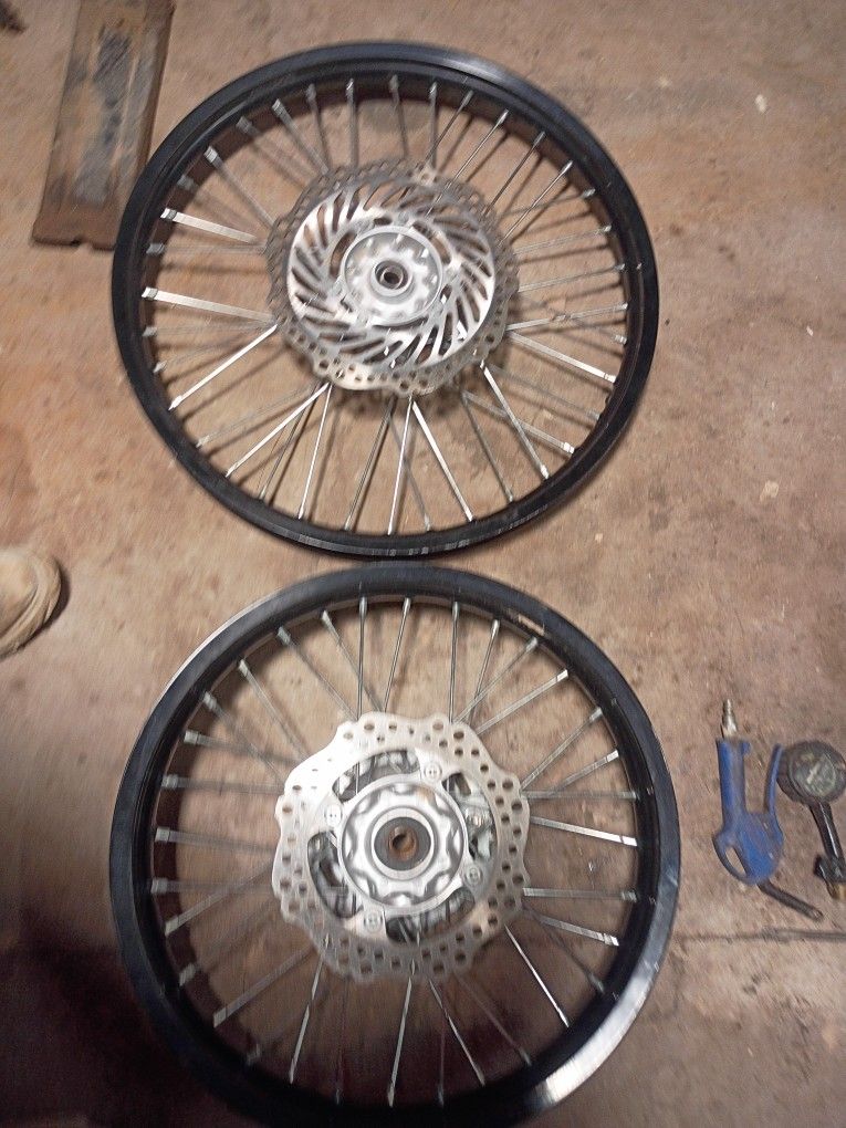 New But Used Niche Dirt Bike Rims 19 Rear 21 Front $200