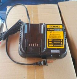 Like New DEWALT 12V to 20V  Charger