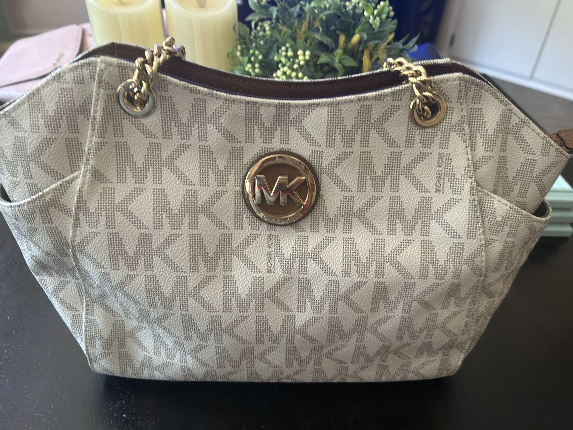 Michael Kors Purse EUC