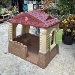 Step 2 Child’s Fort Playhouse 