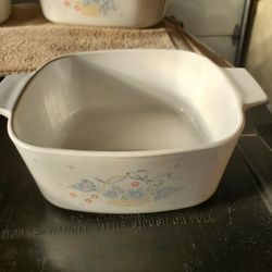 Corning ware 1.5 liter casserole  dish