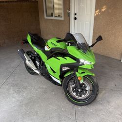 2025 Kawasaki Ninja 500
