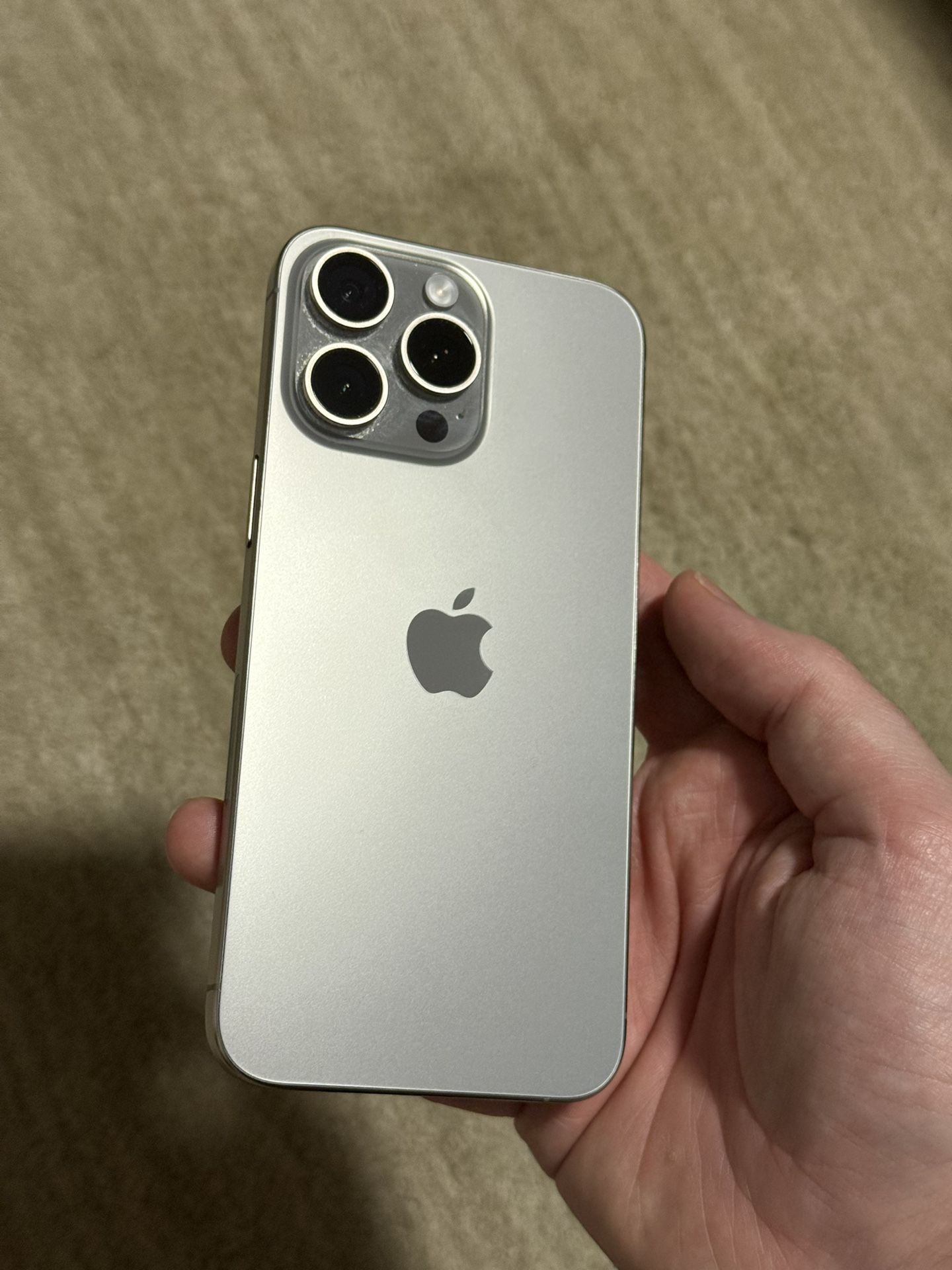 IPHONE 15 PRO MAX NATURAL TITANIUM 256GB UNLOCKED