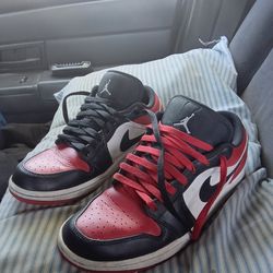 Air Jordan 1 Low "Bred Toe" size 9