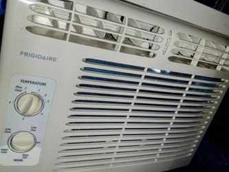 Frigidaire AC UNIT
