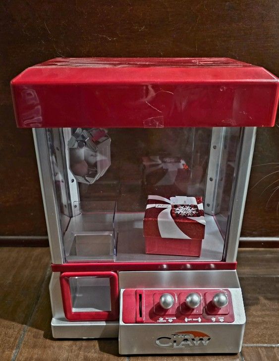 Cute Vending Maching Like New