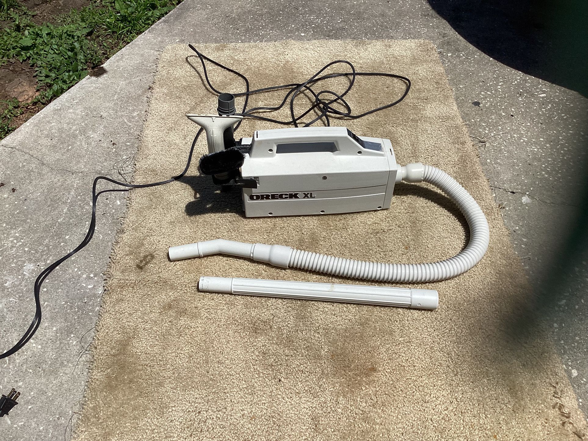 ORECK XL PORTABLE VACUUM