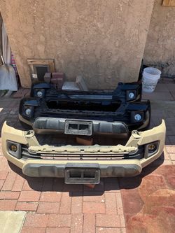 2017 front bumper.    Toyota Tacoma