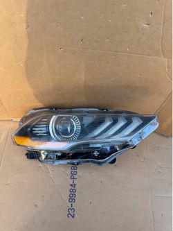 2018,2019,2020,2021,2022,2023 Ford Mustang Headlight/Foco Delantero Rh Passenger Oem,Original  Ask