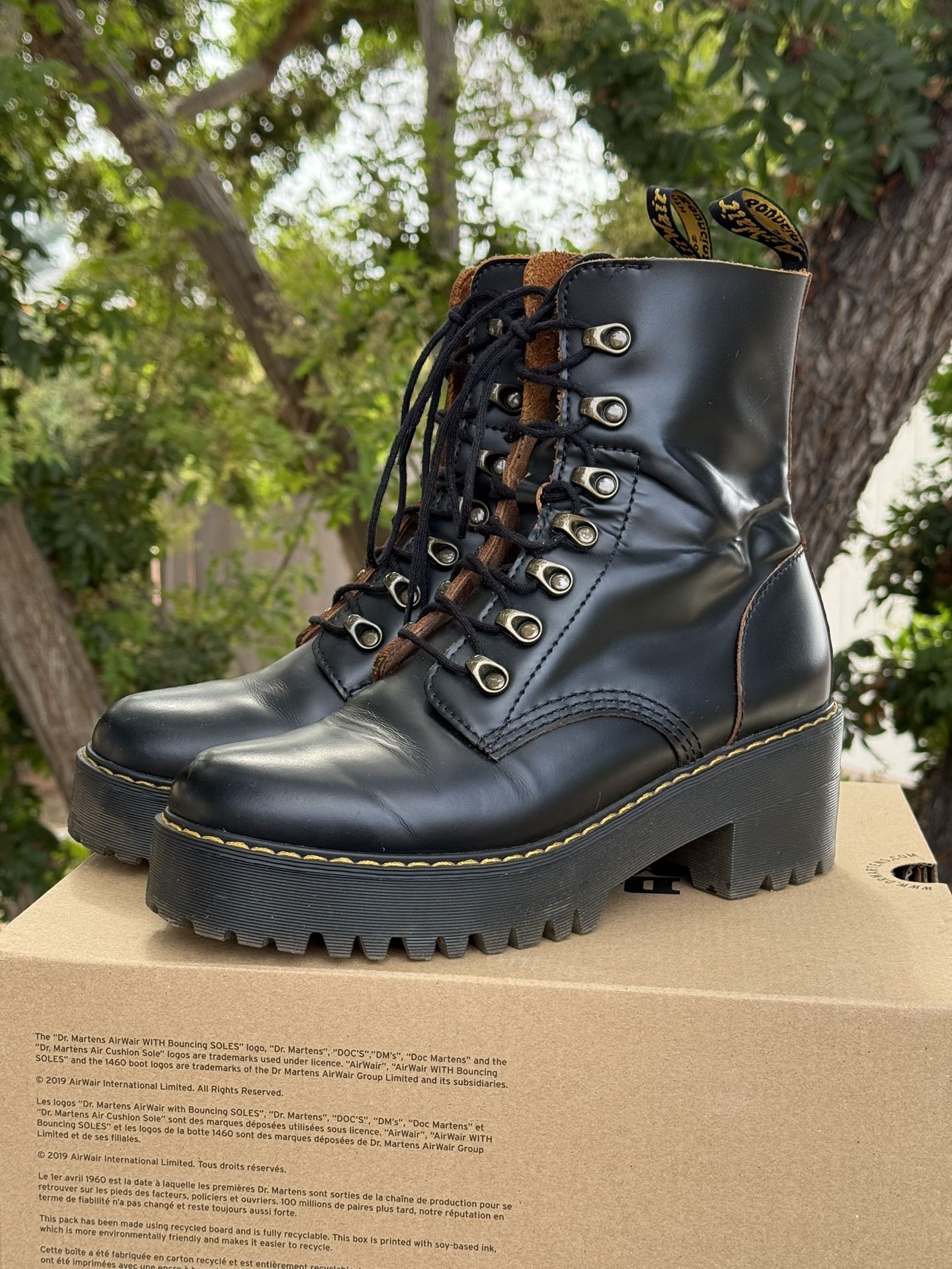 Martens Women's Leona Boots Size US