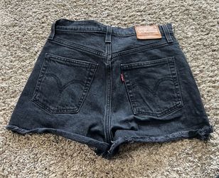 Levi shorts