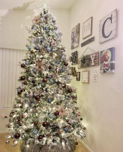 9ft Flocked Christmas Tree 