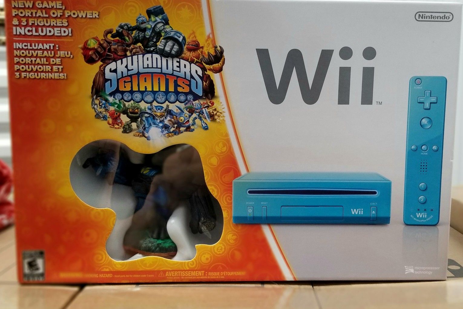 Skylanders Giants Blue Nintendo Wii Console Bundle Pack